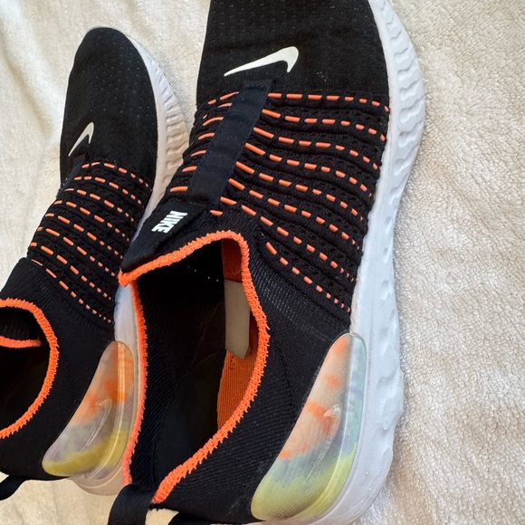 Nike ladies phantom react. Size 10. Excellent condition. - Picture 3 of 6